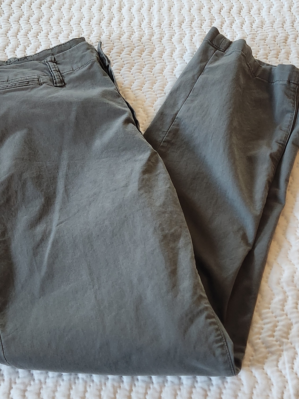 American Eagle Outfitters Gray Chinos Men's Size 33x32